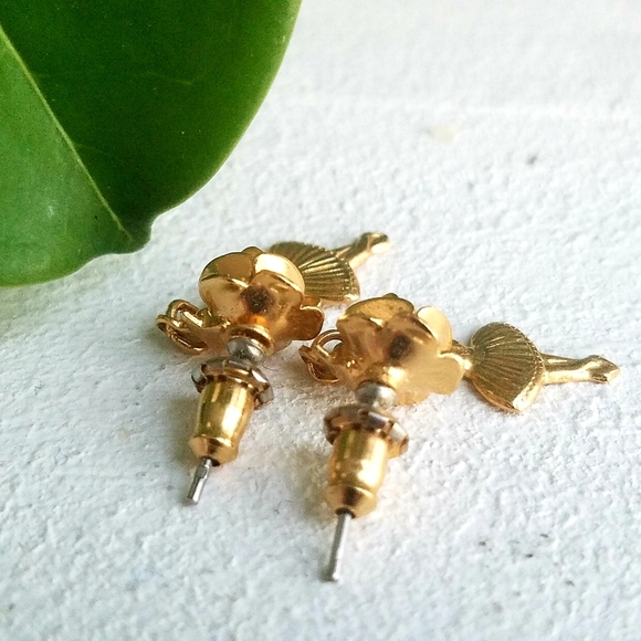 Gold Metal Ballet Rose Flower Earrings Vintage - Picture 4 of 5